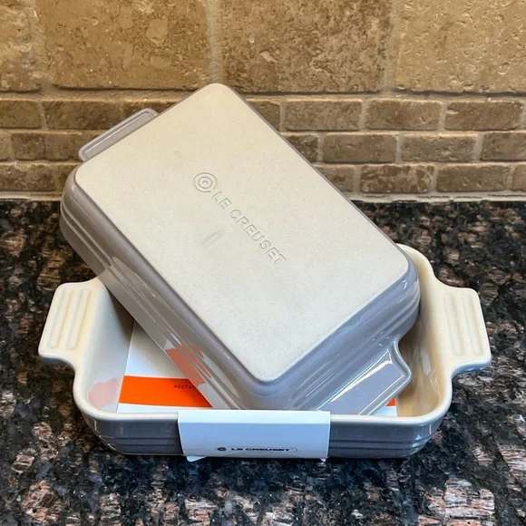 NWT Le Creuset Stoneware Rectangular Baker Set - Gray - Picture 3 of 7